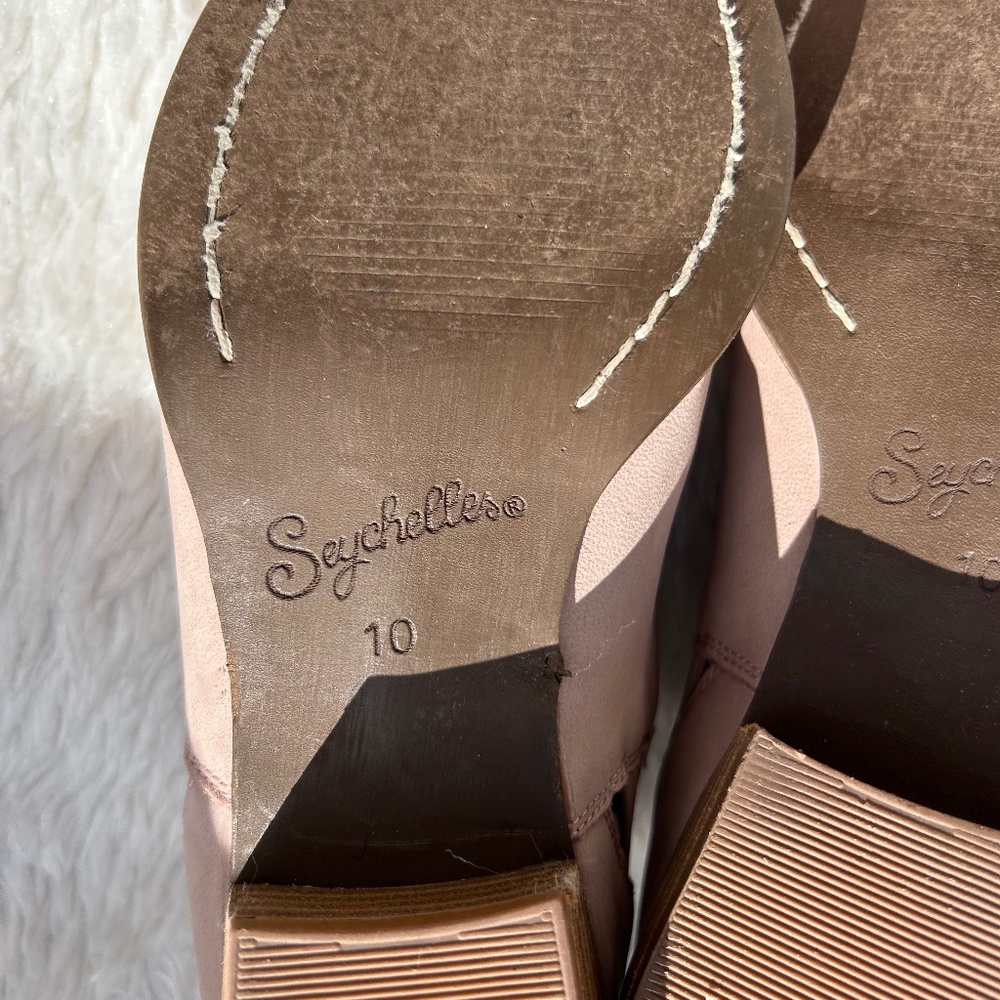 Seychelles Dusty Blush Suede Lattice Side Cutout Ankle Boots - Picture 10 of 12